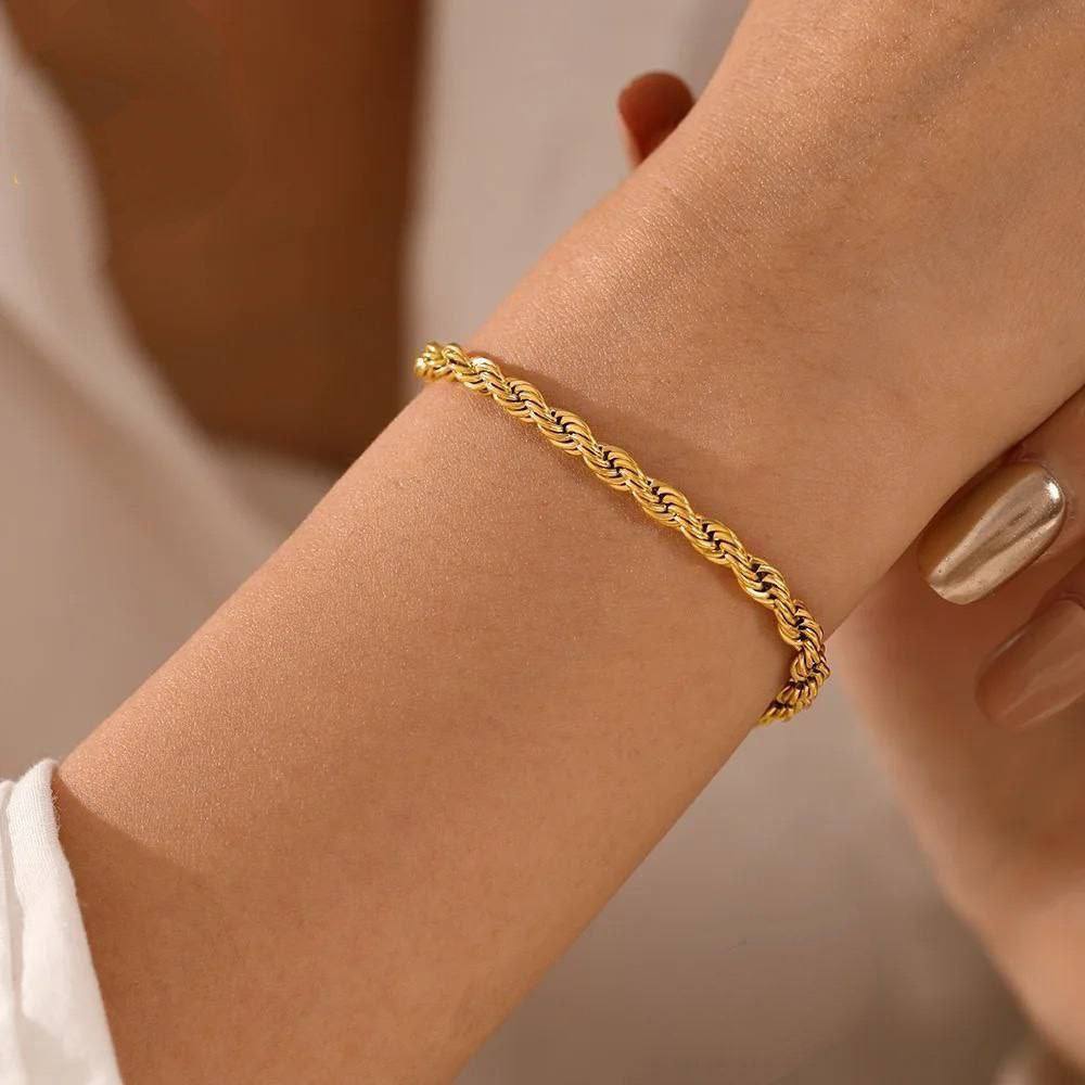 Twisted Halo Bracelet