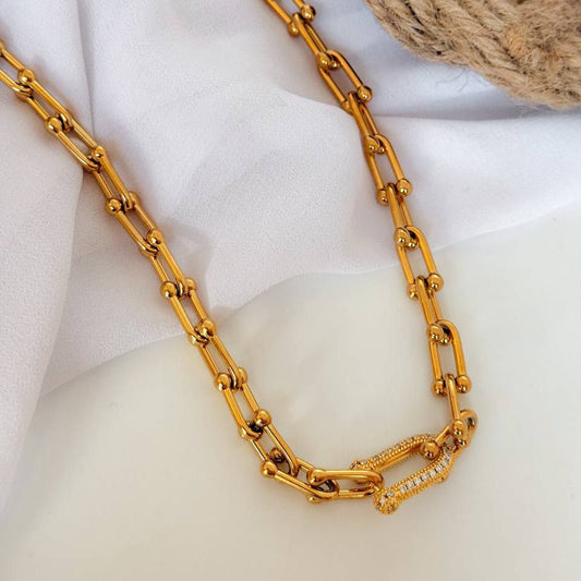 Chain Hug Necklace